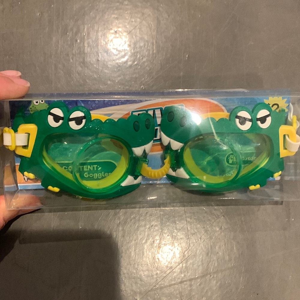Kids alligator goggles